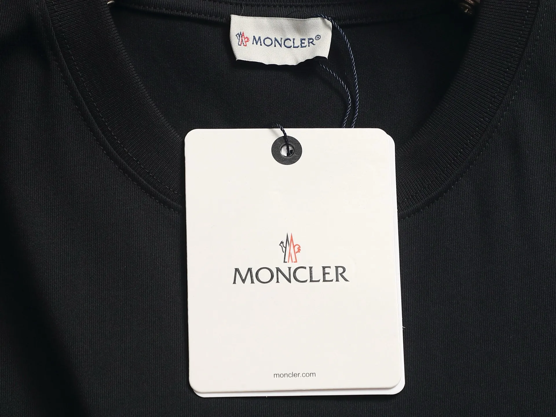 MONCLER LOGO 🪡 Logo ， Retro Same Style T 260 Versatile : Black White Size：XS~L